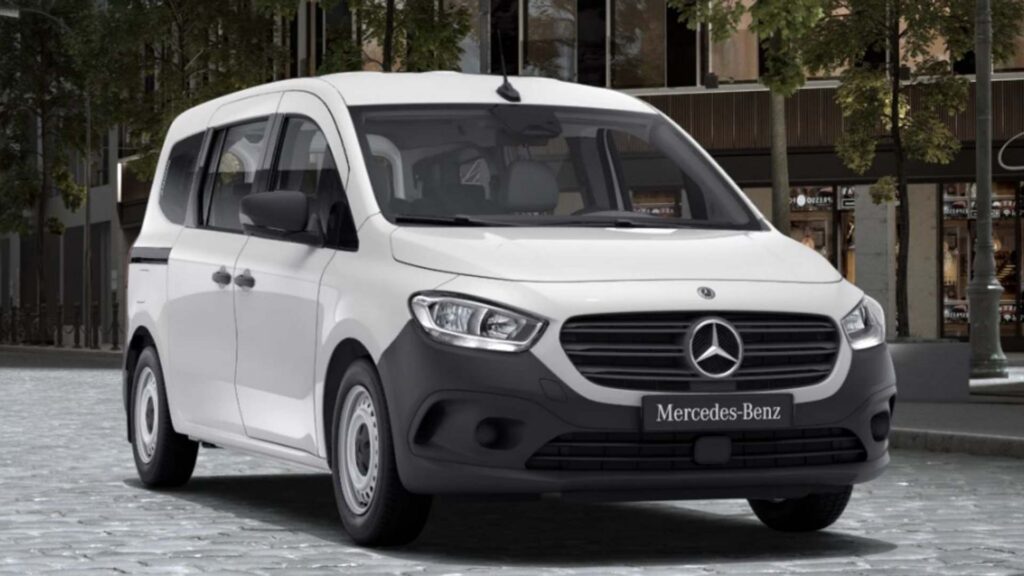 Comparativa de furgonetas para alquilar en Orbirent: Mercedes Sprinter, Vito y Citan. Encuentra el modelo ideal para cada tipo de carga y destino.